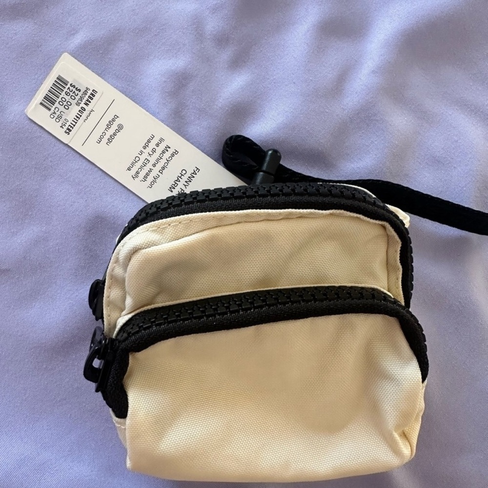Baggu bag charm